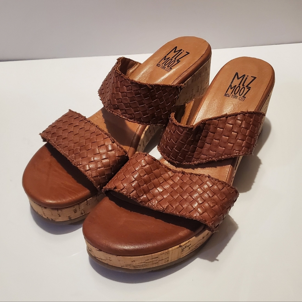 MIZ MOOZ - NWOT Genna Leather Cork Sandal In "Brandy"
